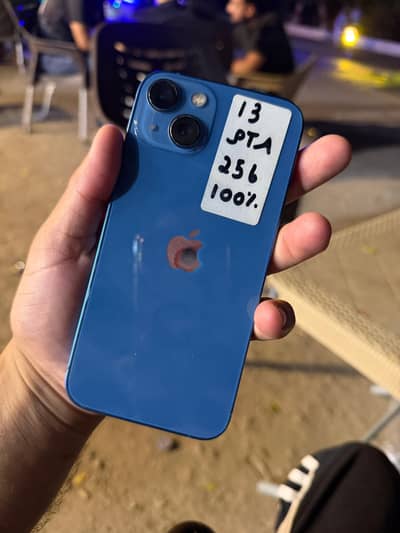 Apple iPhone 13