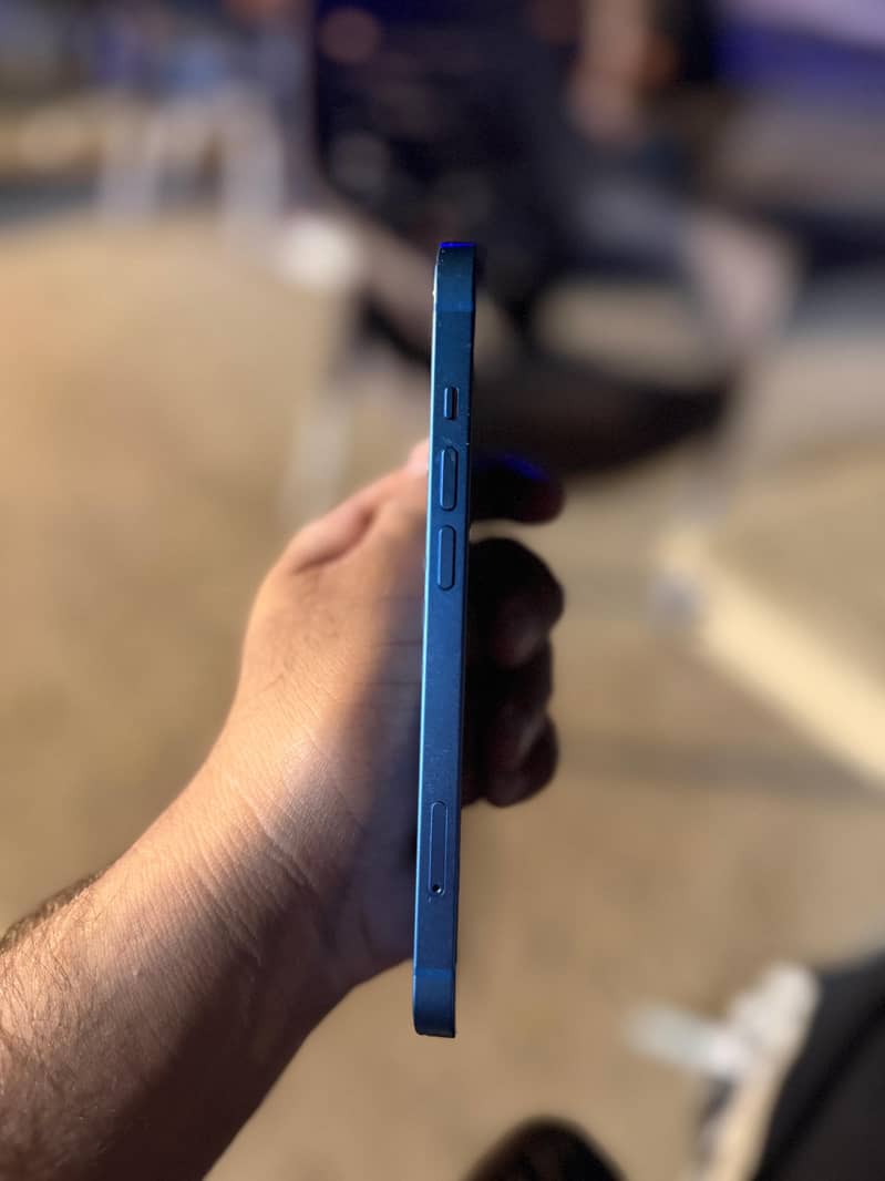 Apple iPhone 13 3