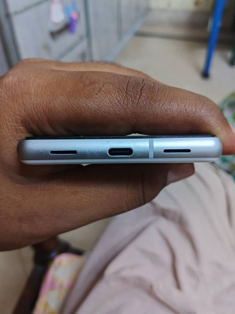 Google Pixel 7a 3