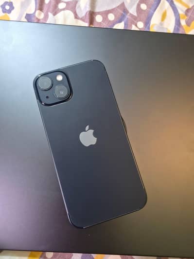 Apple iPhone 13