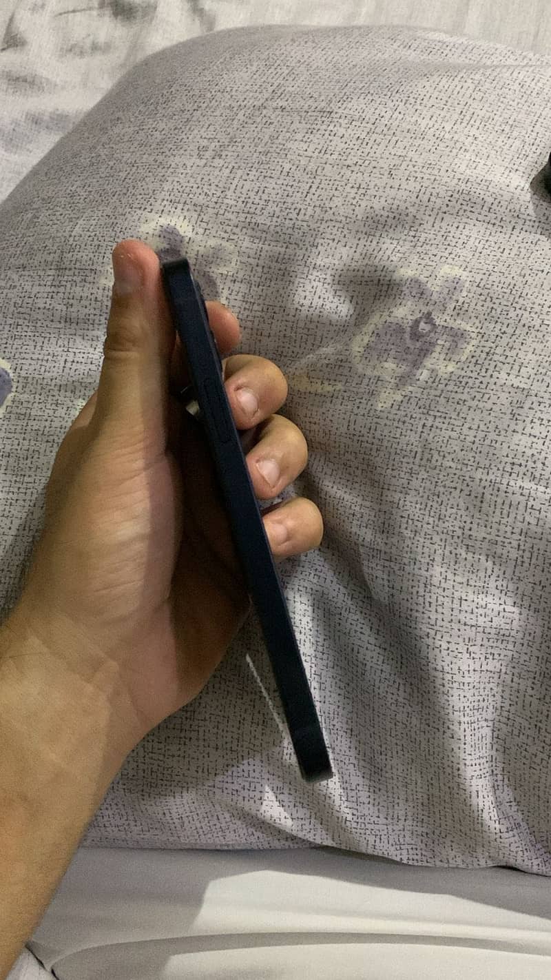 Apple iPhone 12 5