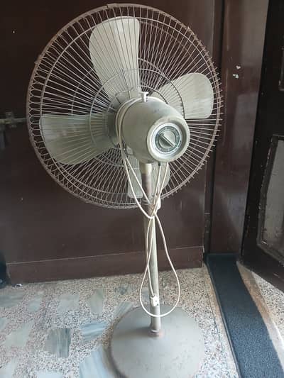 Padestle Fan Brigte style compni
