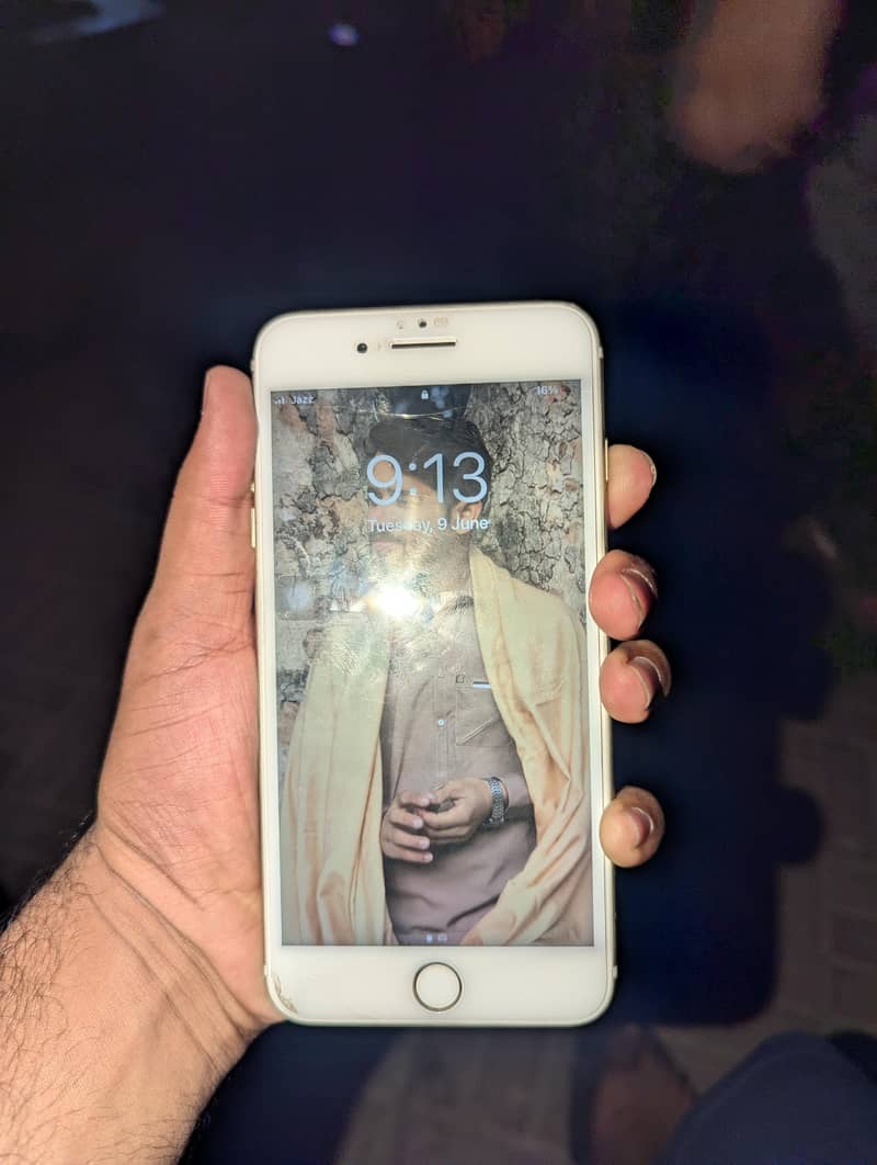 Apple iPhone 7 Plus 2