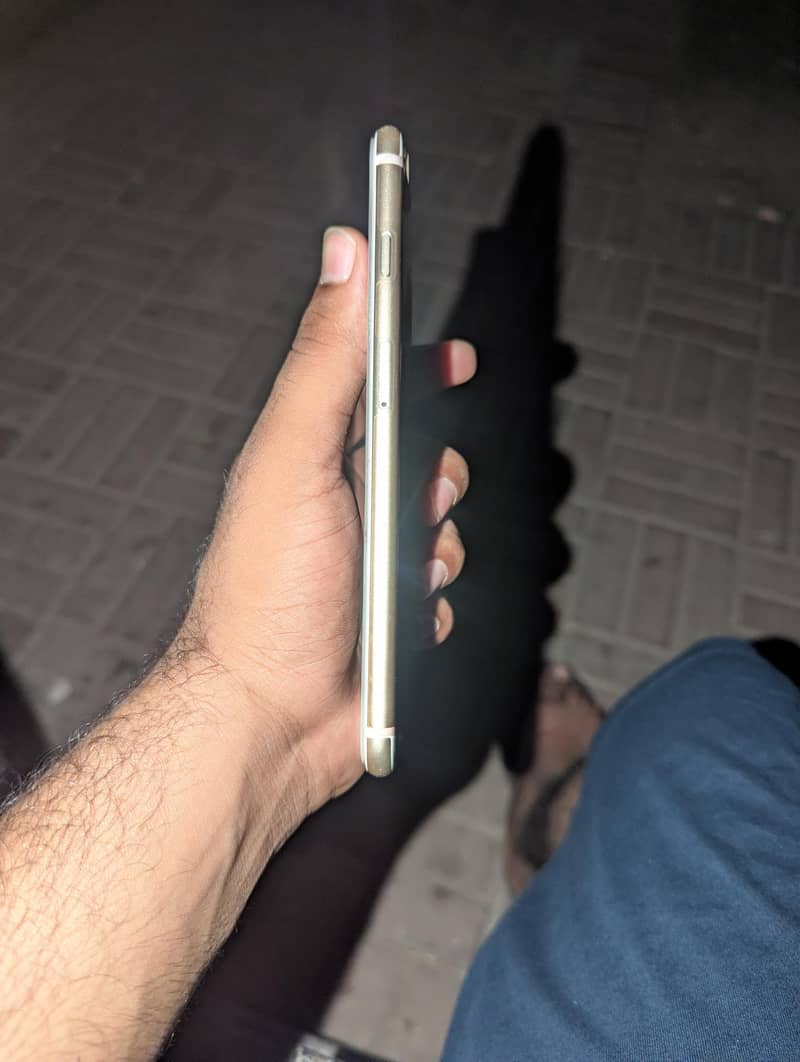 Apple iPhone 7 Plus 4