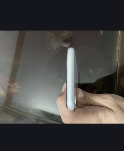 Apple iPhone XR
