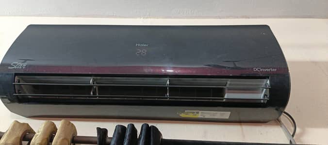 Haier Inverter Ac Bilkul New condition 2 year Use black