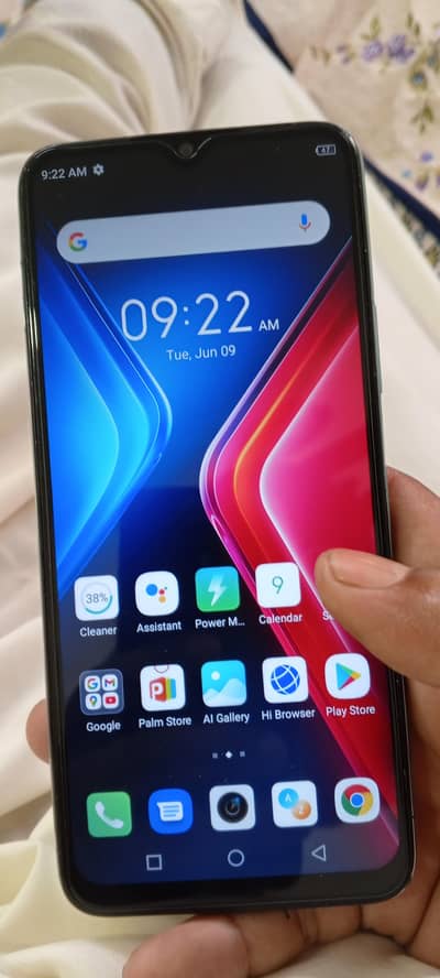 infinix hot 10 play 4/64    6000 mah battery
