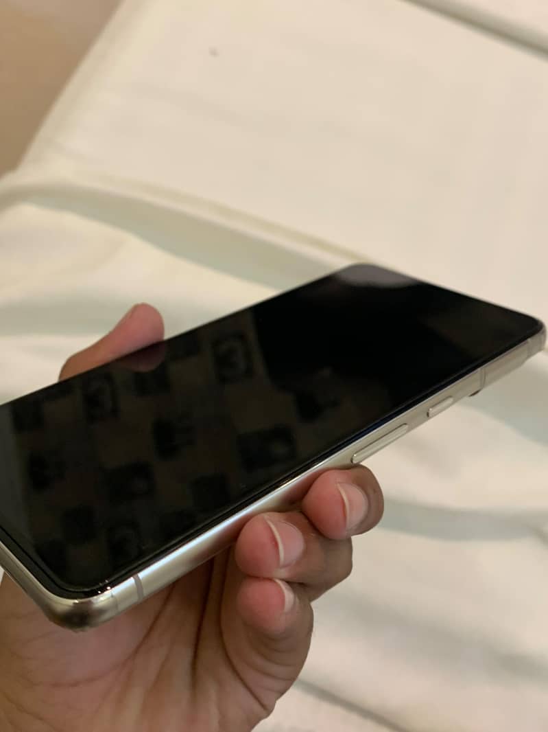 Google Pixel 8 Pro 2