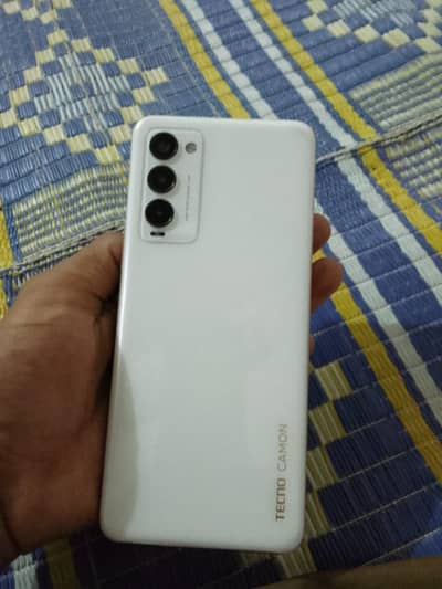 Tecno camon