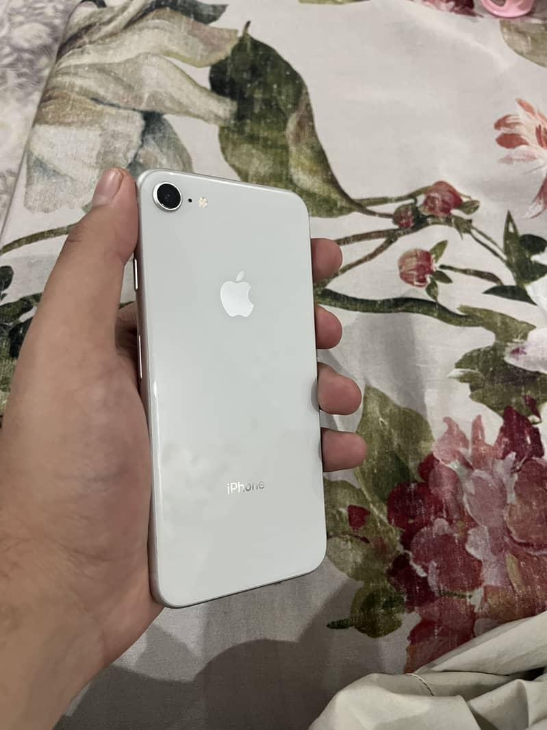Apple iPhone 8 2