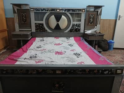 Bed set without mattress