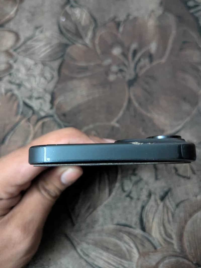 Apple iPhone 15 2