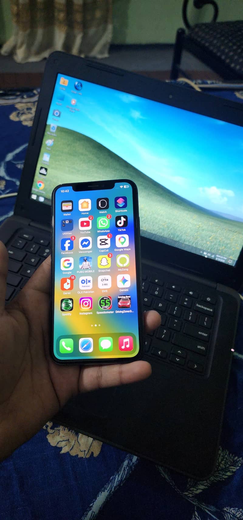 Apple iPhone X 4
