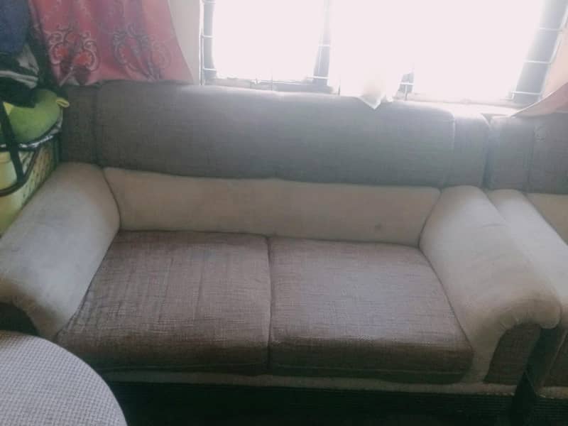 e seater sofa set 0