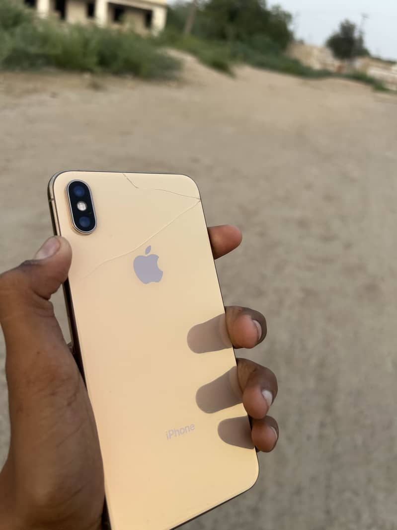 iPhone XS Max 1