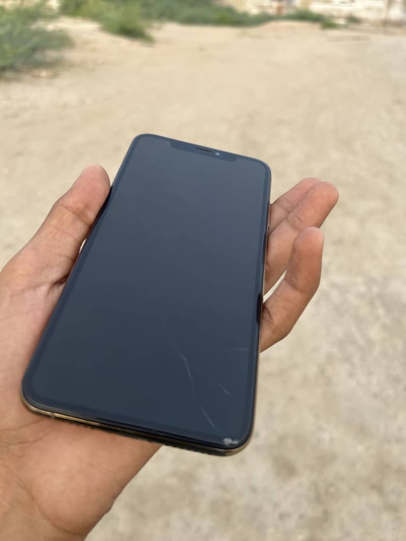 iPhone XS Max 3