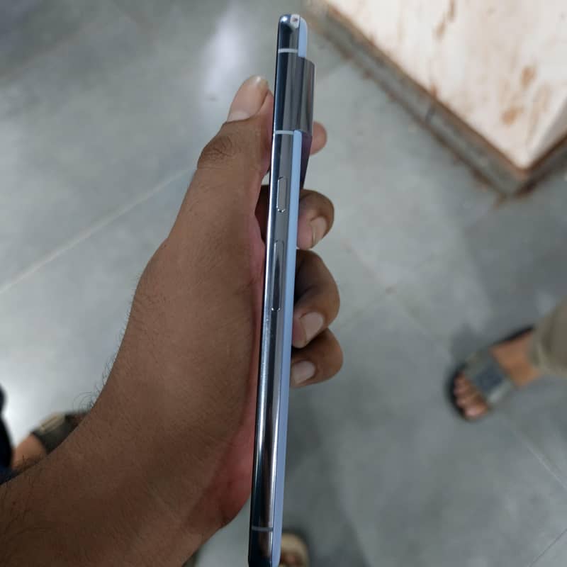 Google Pixel 8 Pro 3