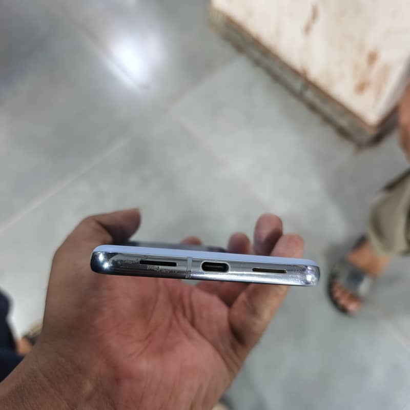 Google Pixel 8 Pro 6