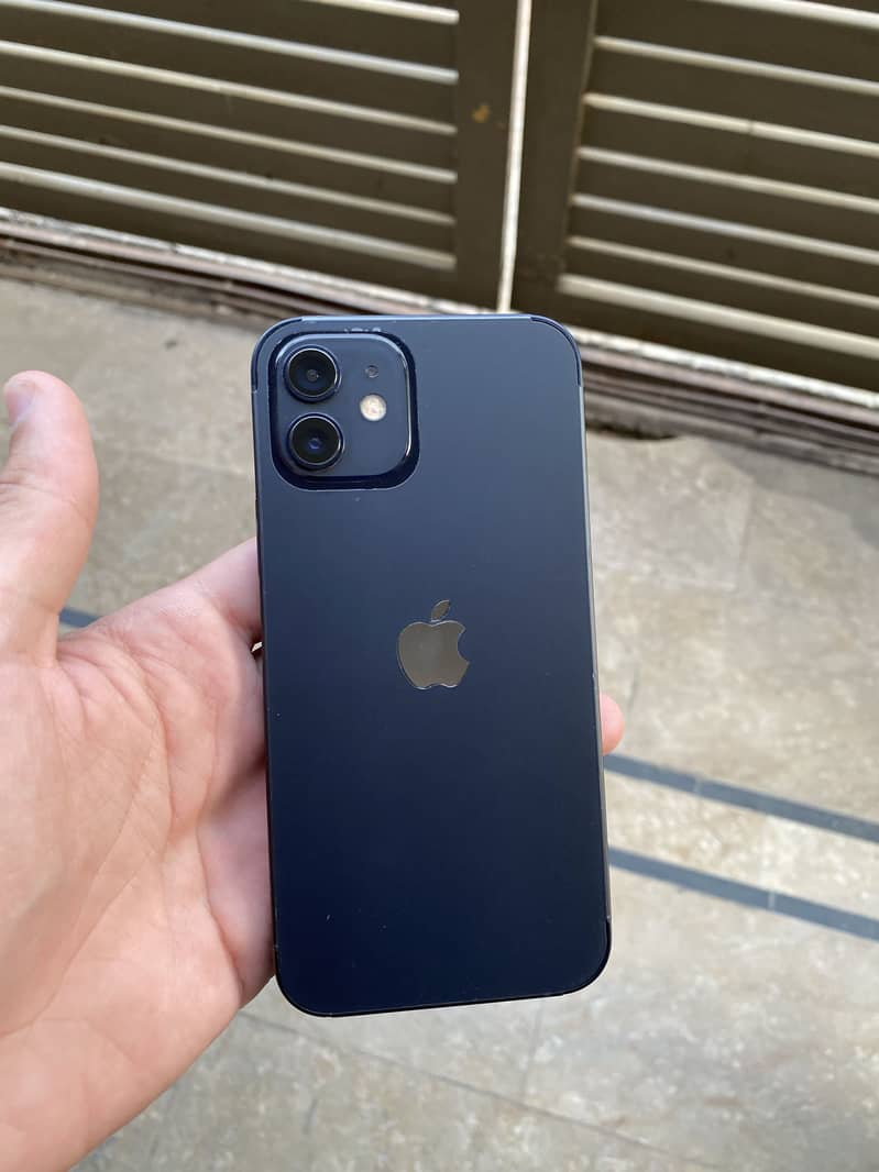 Apple iPhone 12 0