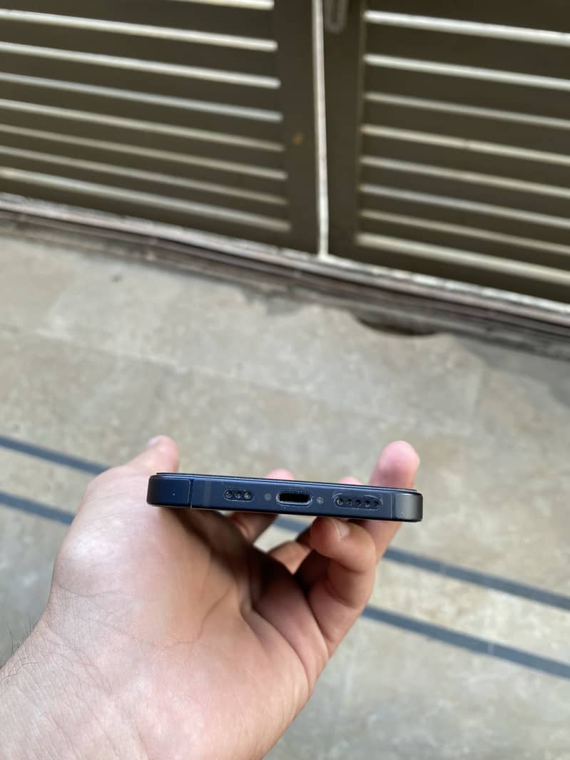 Apple iPhone 12 7