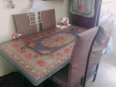 dinning table with 6 chairs