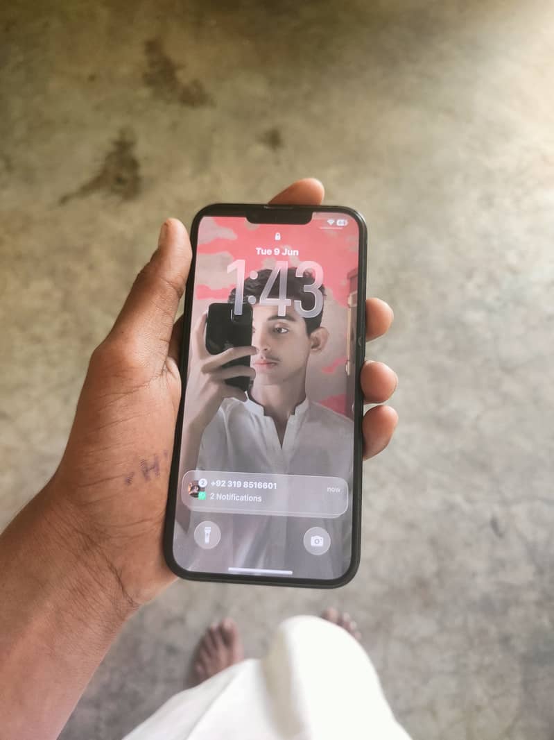 iPhone 14 4