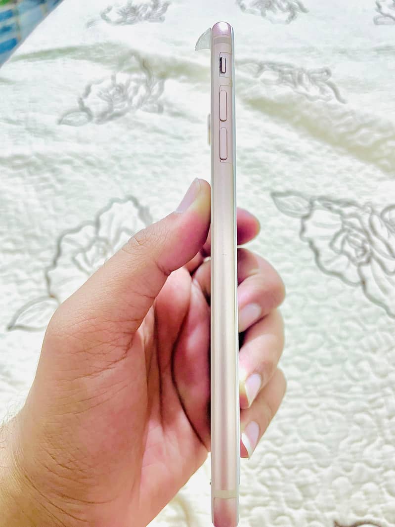 Apple iPhone 8 Plus 6