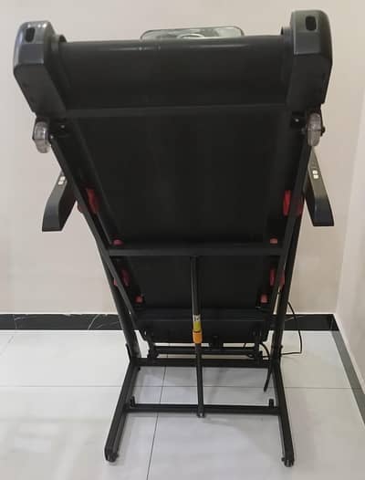 REVO treadmill all okay urgent for sale