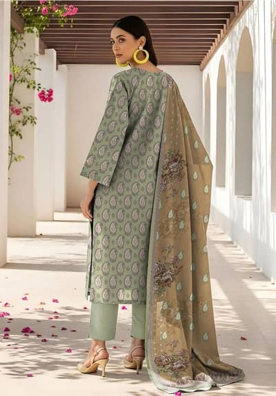 Green printed unstiched 3 pice lawn suit set