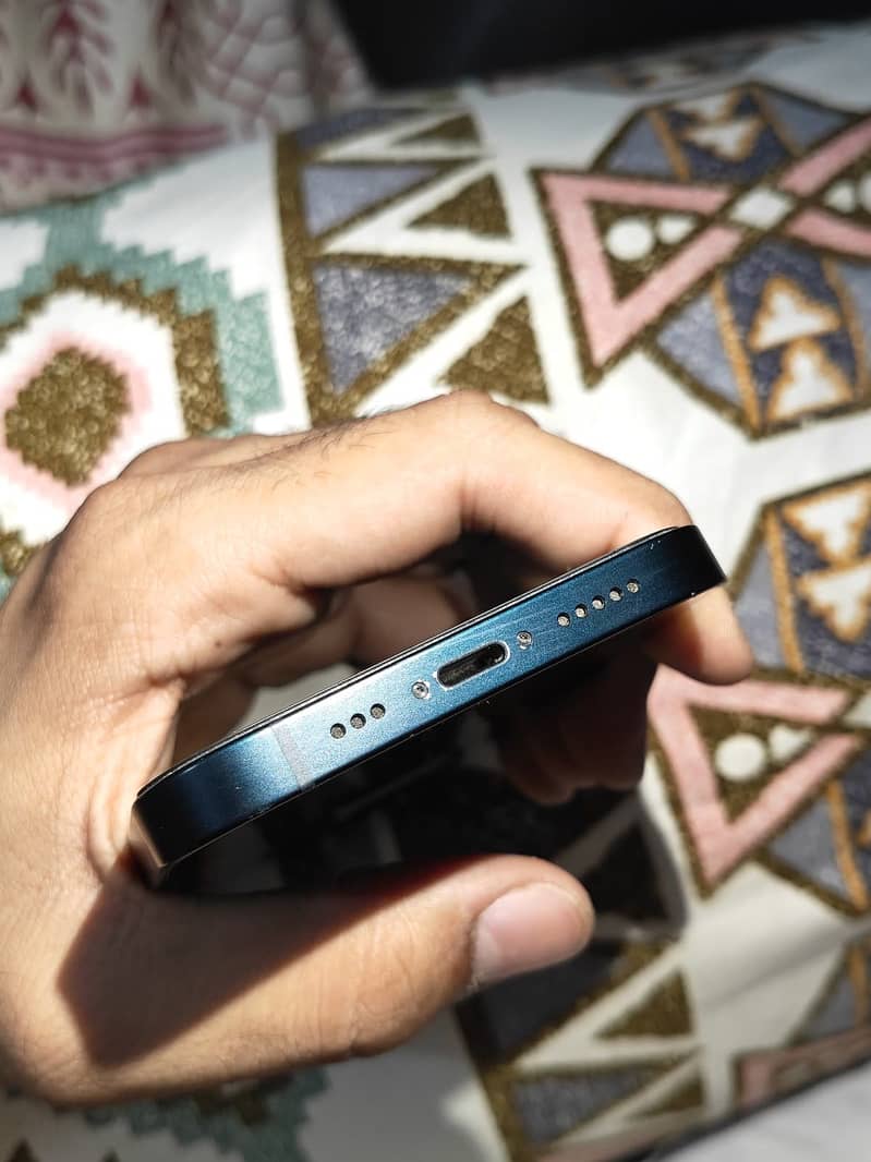Apple iPhone 14 2