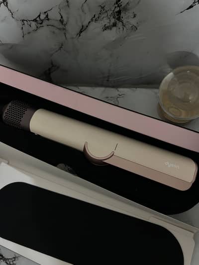 Dyson airstraight rose gold