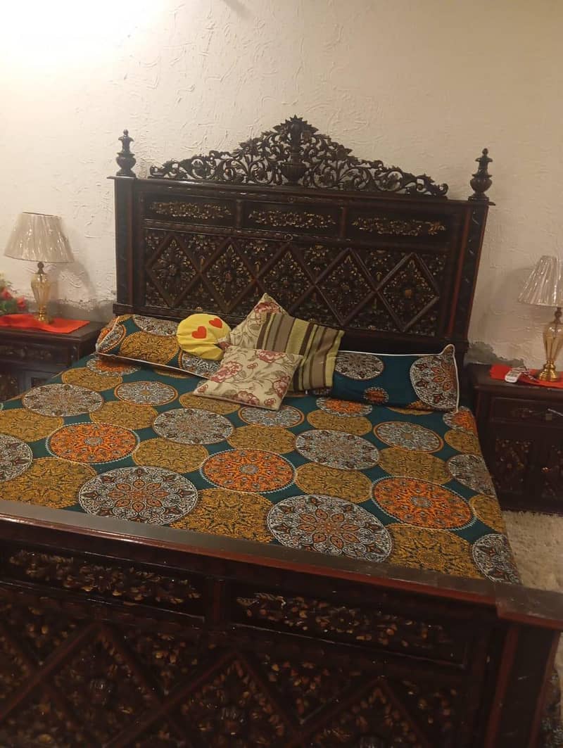 chinioti bed with dressing table 1