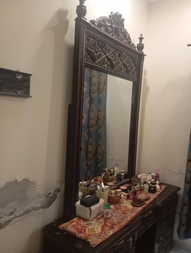 chinioti bed with dressing table 3