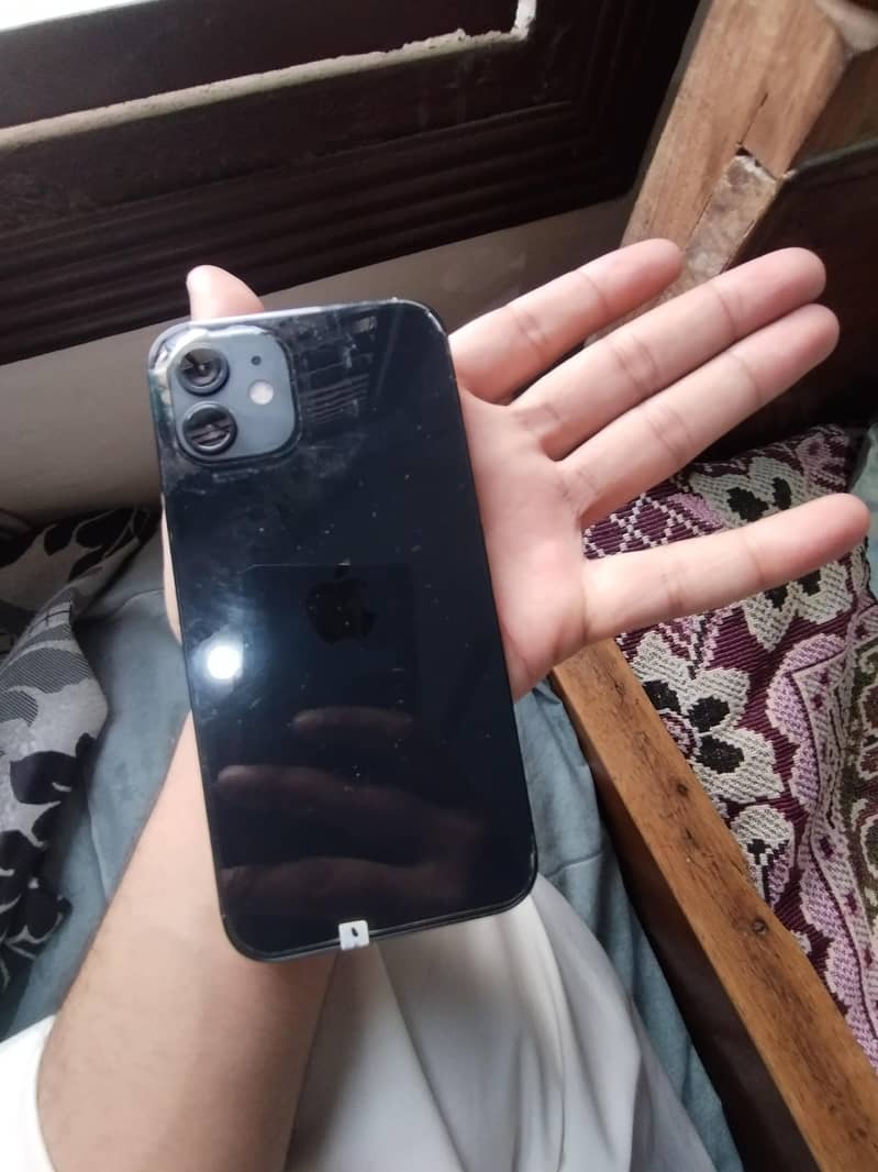 Apple iPhone 12 3