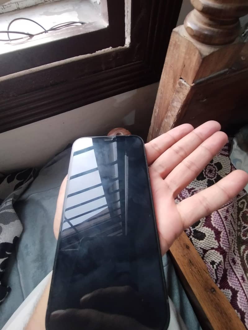 Apple iPhone 12 10