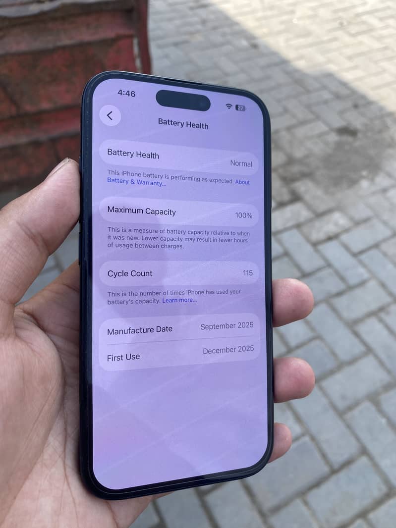 Apple iPhone 16 5
