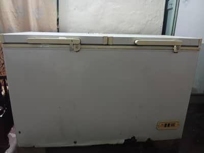 Dawlance freezer double door urgent sale used mai hai