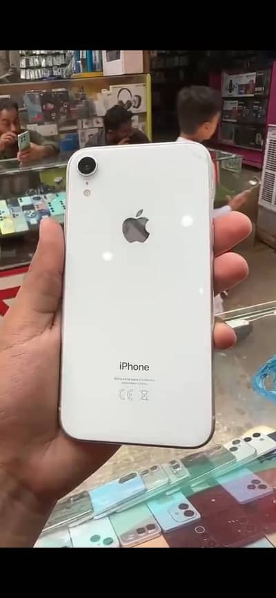 Apple iPhone XR
