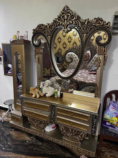 new condition bed side table and dressing only used 2 month