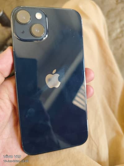 Apple iPhone 13
