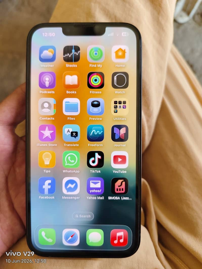 Apple iPhone 13 1