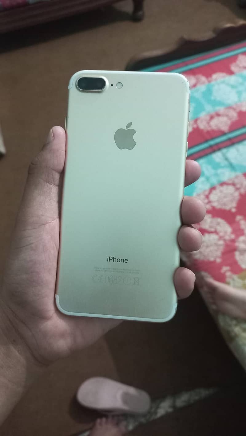 Apple iPhone 7 Plus 0