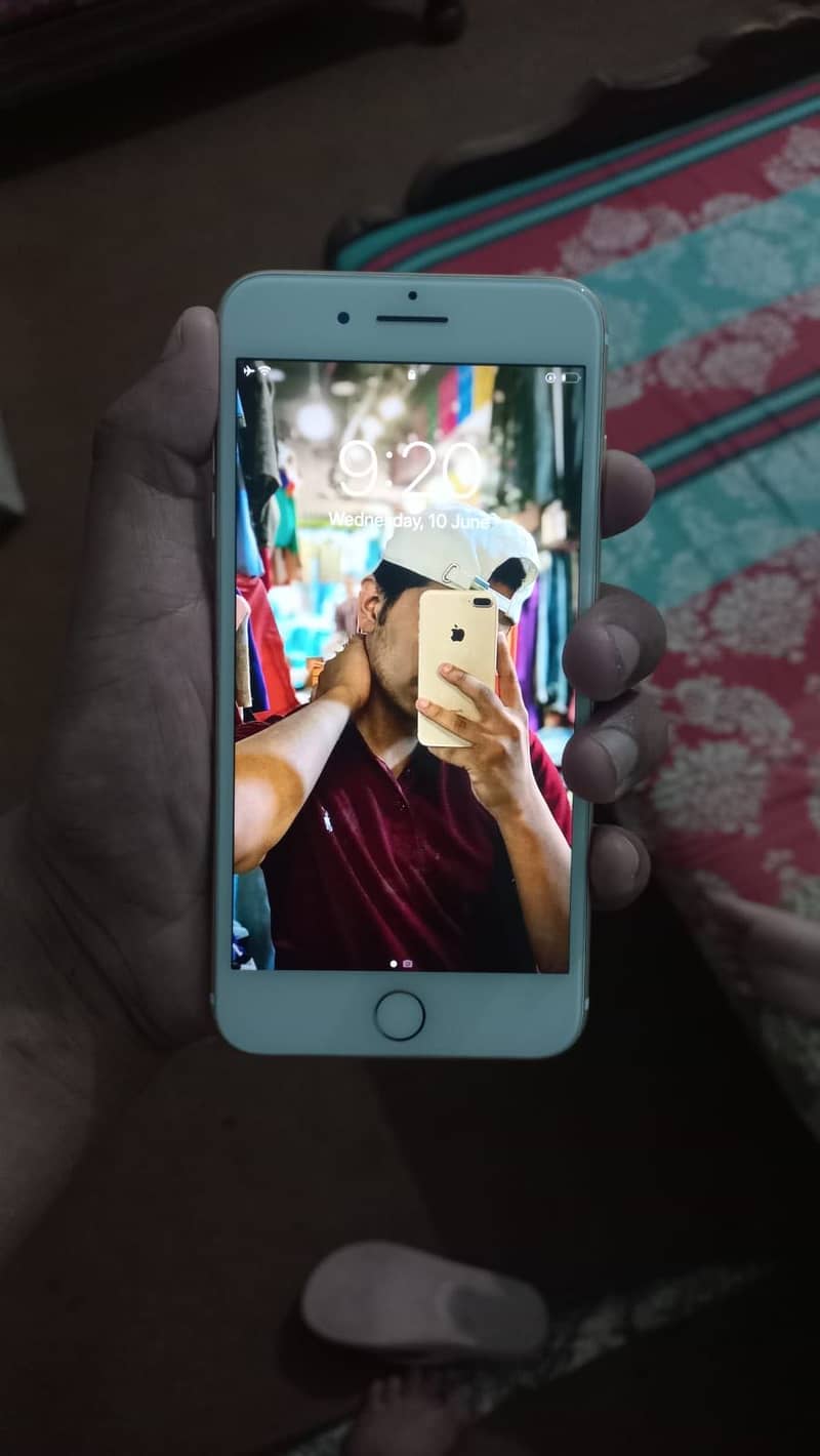 Apple iPhone 7 Plus 3