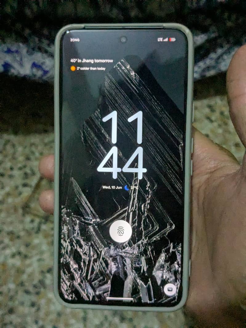 Google pixel 8 5