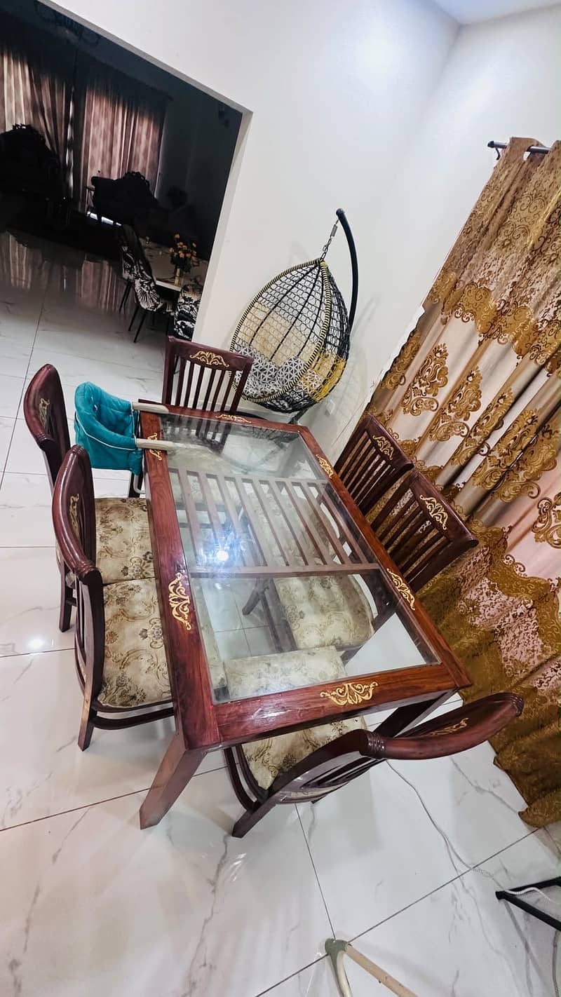 dining table 6 chairs 0