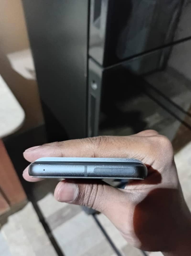 Google Pixel 8 5