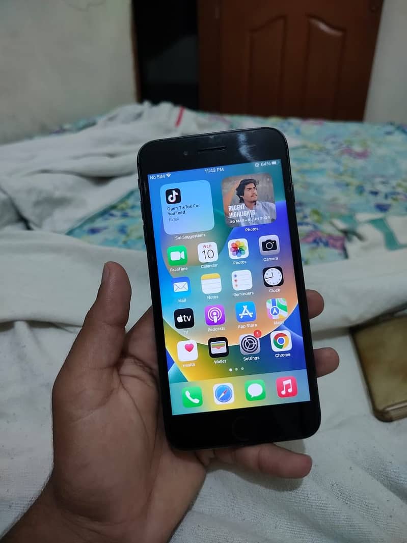 iPhone 8 Plus sim working 1