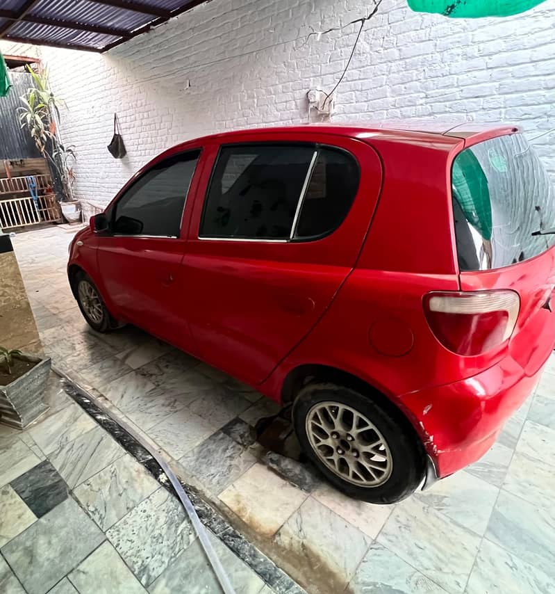 Vitz 2000 model 2