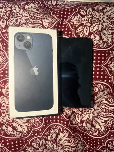 Apple iPhone 13
