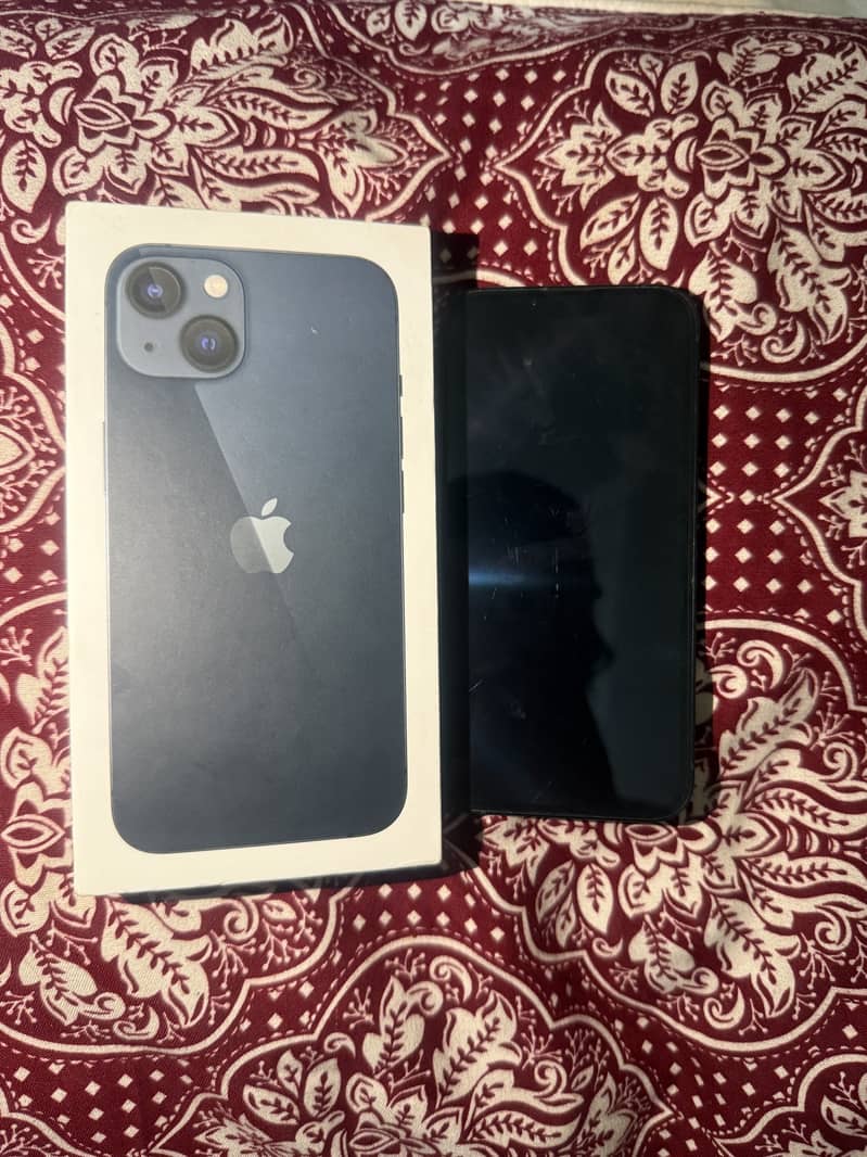 Apple iPhone 13 0